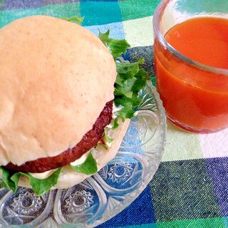 照り焼きハンバーグと野菜ジュース★